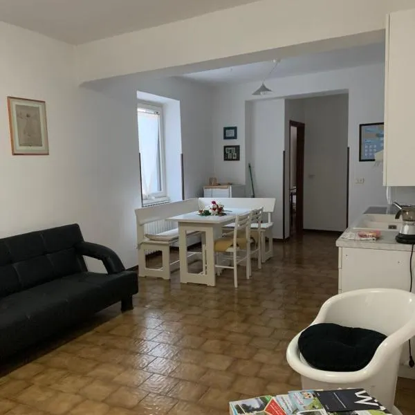 Appartamento Michela, hotel Darzóban
