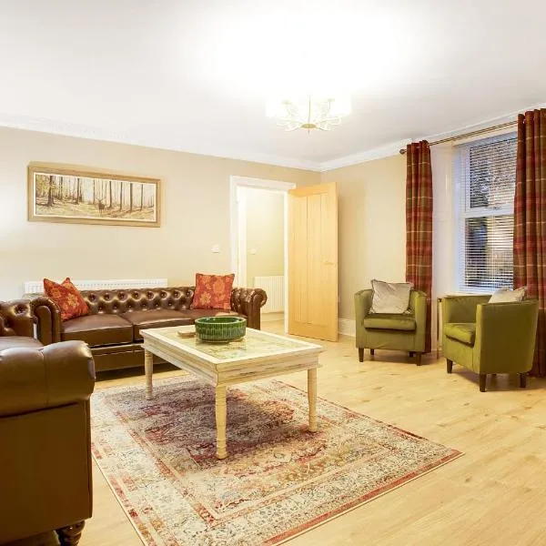 NEW! Luxurious Cottage in Durham by Stay With Us, Ideal for Large Groups & Families, Hot Tub, Sleeps 10!, hotelli kohteessa Bishop Auckland