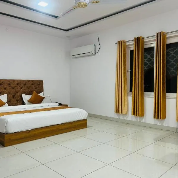 Hotel Surya Inn, hotel v destinaci Pātolī