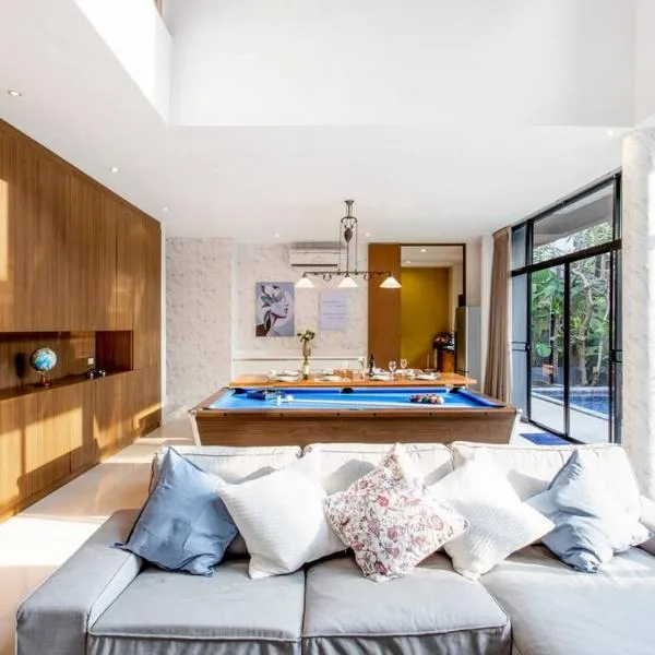 Bangkok Luxury Pool Villa Thonglor, hotel v destinaci Ban Na Song