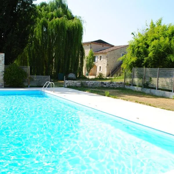 Les Foucauds – hotel w mieście Saint-Quentin-de-Caplong