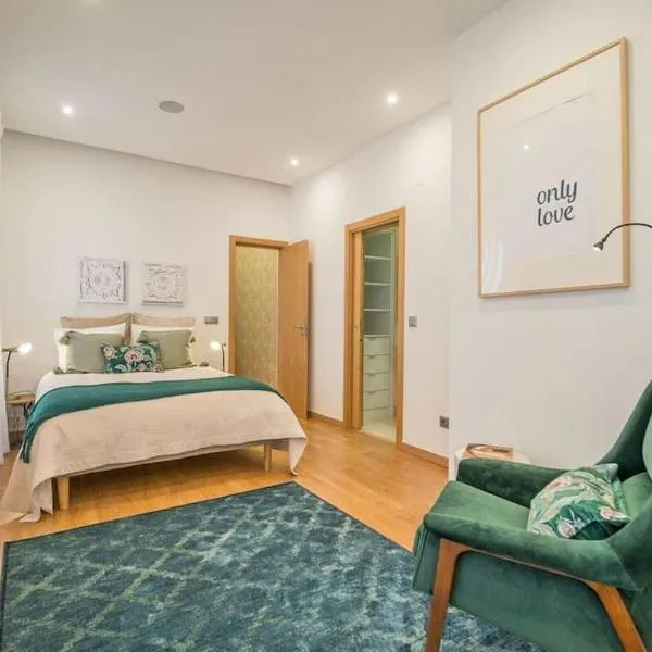 Lisbon Lapa Flat w/ Patio