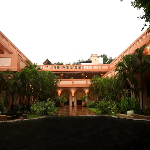 Mango Hill La Serene Puducherry, hotel en Pūrnānkuppam
