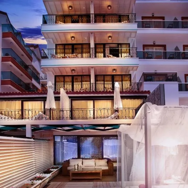 Nur Beach Hotel, hotel en Kaş
