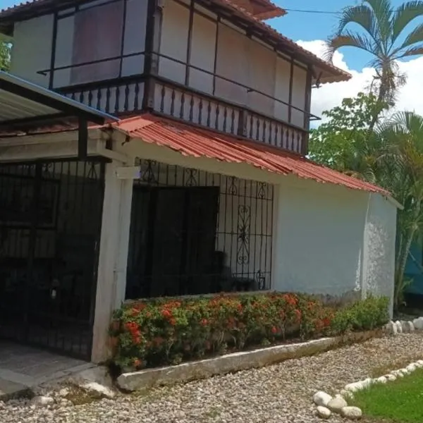 HOSPEDAJE TURÍSTICO CAMPESTRE "VILLA ALONDRA" Parqueo Privado GRATIS!, хотел в Вилавиченцио