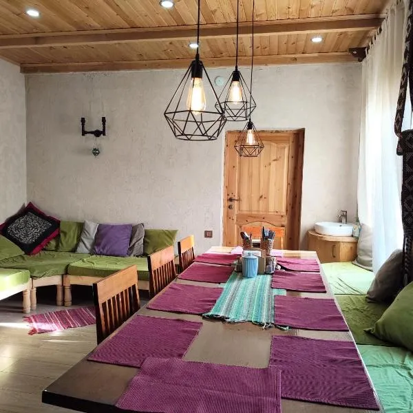 Evergreen Guesthouse, hotel v destinaci Karakol