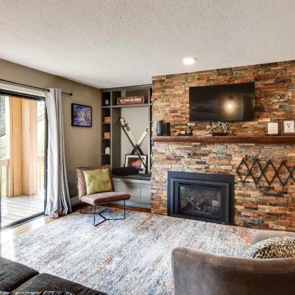Ski-InandOut and Golf Condo with AandC at Holiday Valley!, hotel v destinaci Ellicottville