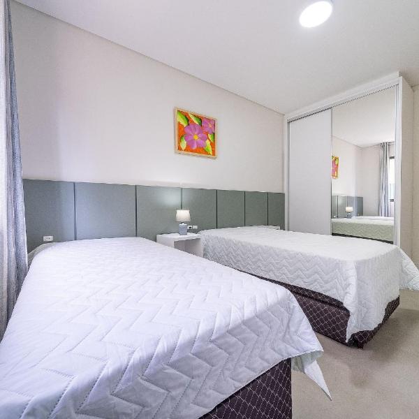 060 - Apartamento de dois dormitórios na praia de Bombas - Foto 2