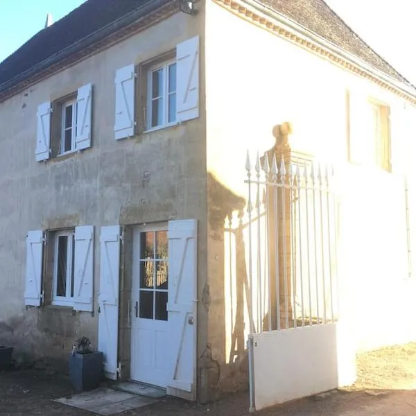 Maison du gardien de Breches, hotel i Charolles