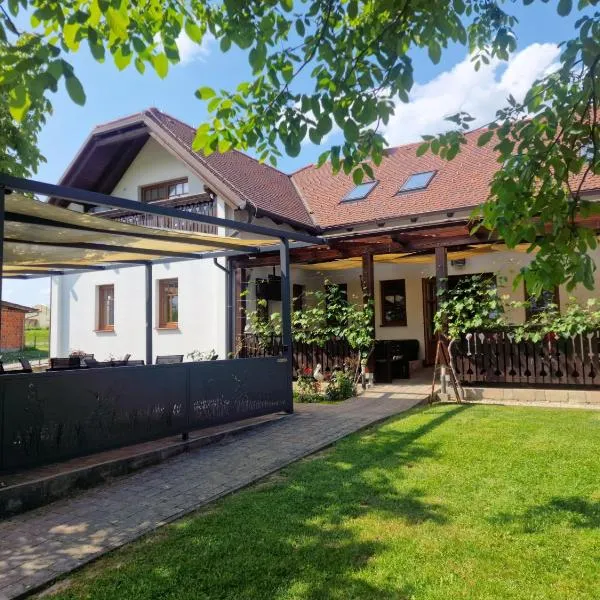 Pri štorklji, hotel v destinaci Dankovci