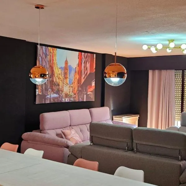 Centro Catedral Carrera 27, 1 plaza de aparcamiento y NETFLIX gratis, hotel v destinaci Jaén