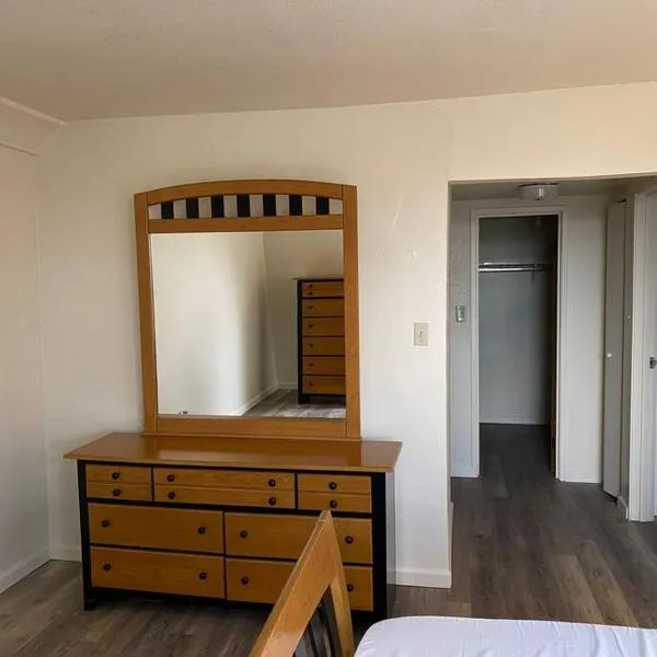 One Bedroom Executive Condo Close to UNR and TMCC, hotel a Lemmon Valley