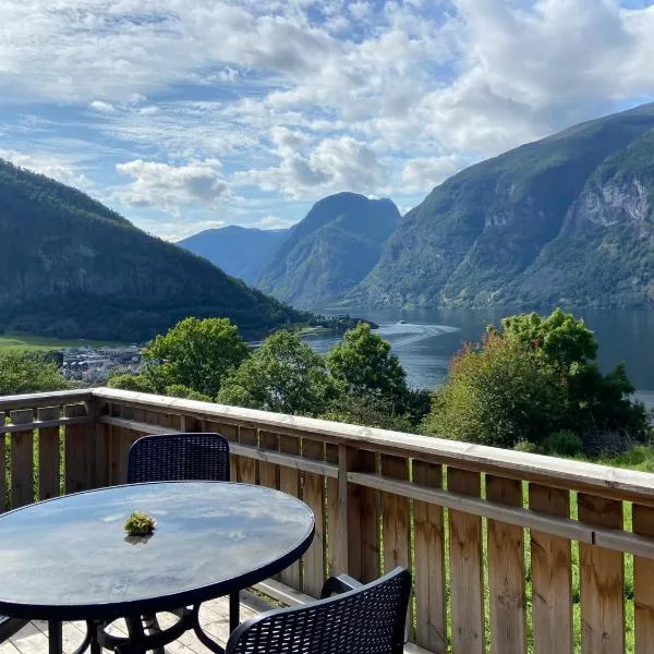 Winjum Apartments Aurland Stegastein, hotel v mestu Aurland