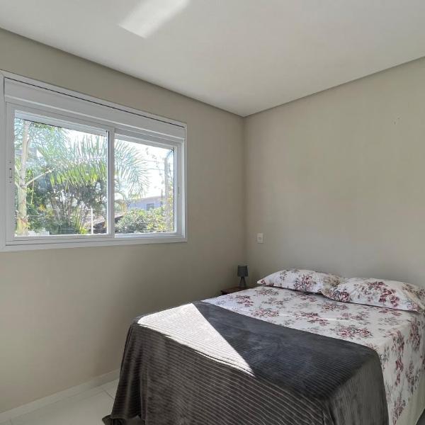 Ap Top Canasvieiras 01 - Apartamento em Canasvieiras com piscina e 2 garagens - Foto 2