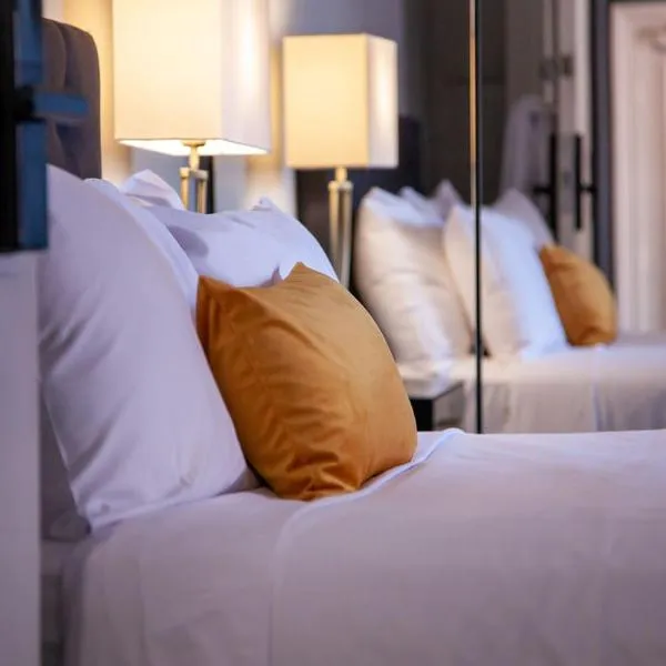 Bayswater Boutique Lodge - Potts Point to Sydney Airport (SYD) premium and luxurious chauffeur service