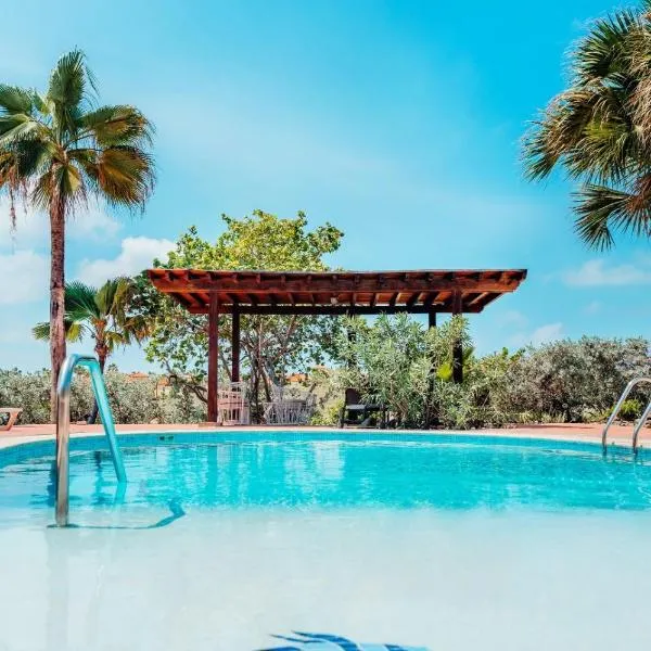 The elegance of Tierra del Sol with private pool, hotel in Palm-Eagle Beach