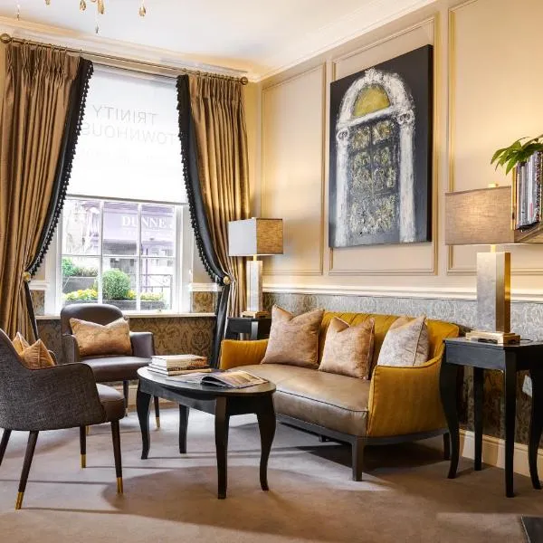 Trinity Townhouse Hotel: Dun Laoghaire şehrinde bir otel