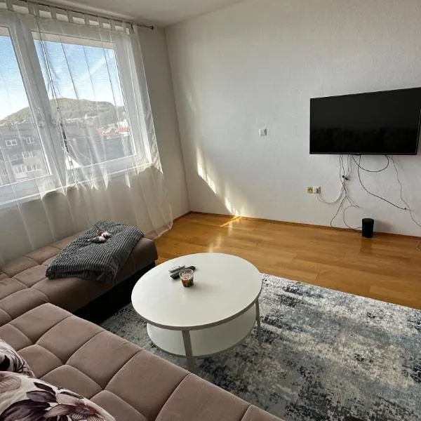 Valluna Studio Apartman Kupres, хотел в Купрес