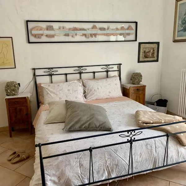 카스트로카로 테르메에 위치한 호텔 Ginko