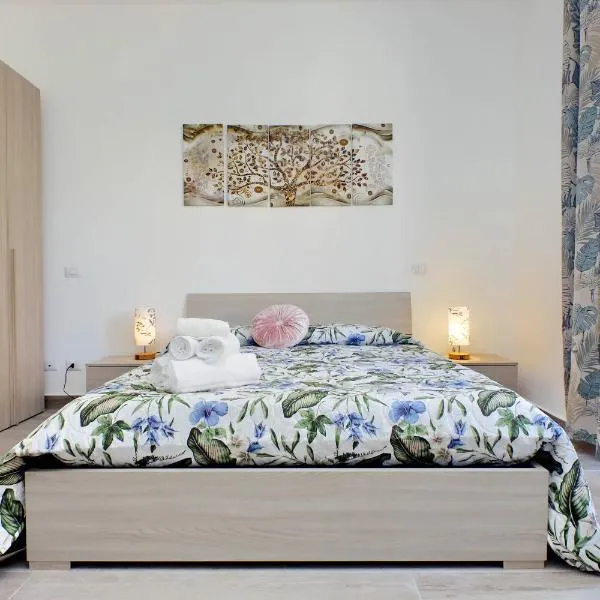 Tranquillità Centrale - Vicino Spiaggia e Aeroporto、フィウミチーノのホテル