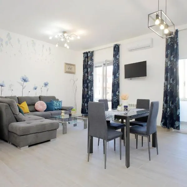 Appartamento Spazioso - Vicino al Mare e a Roma, hotel in Fiumicino
