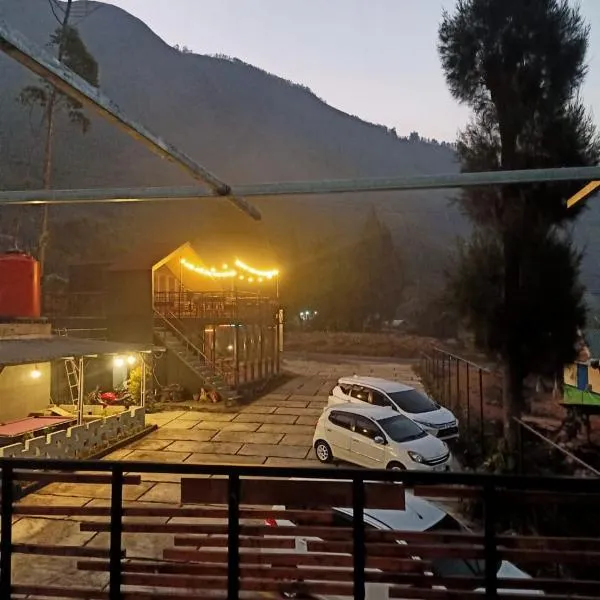 브로모에 위치한 호텔 Istana Bromo Resort