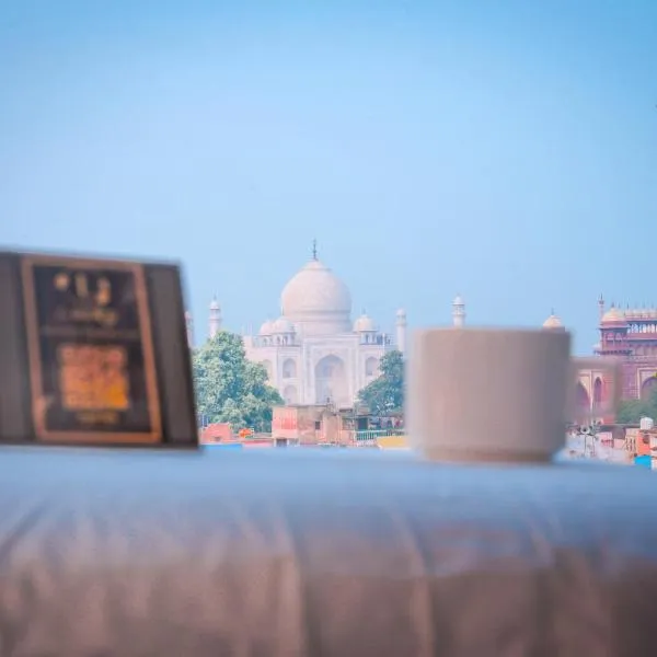 Lucky Restaurant & Guest House, hotel en Agra