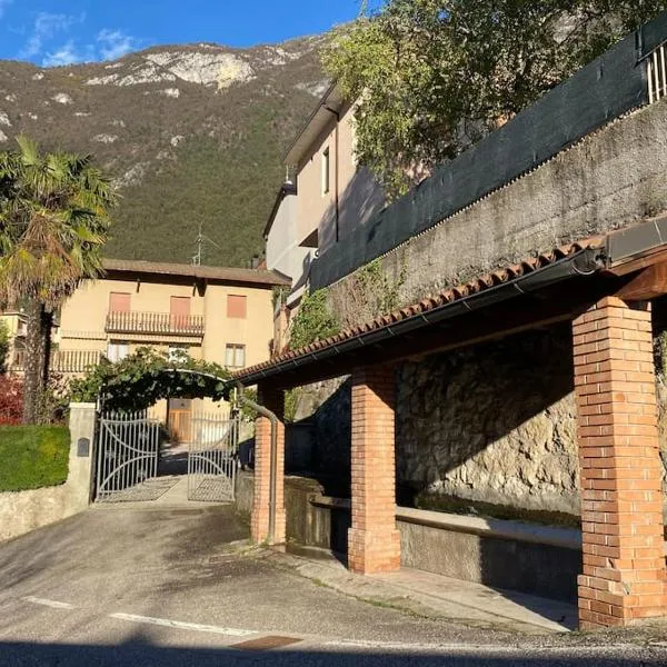 Casa alla Fontana, hotel in Serravalle allʼAdige