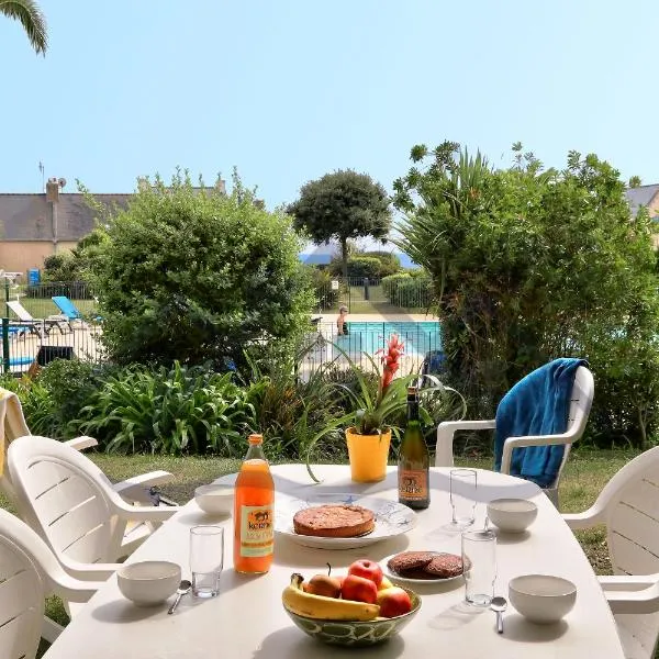 LocaLise - A06 - Entièrement de plain-pied avec petite vue mer - Donnant sur la piscine et le jardin - wifi inclus - draps inclus -, hotel in Le Guilvinec