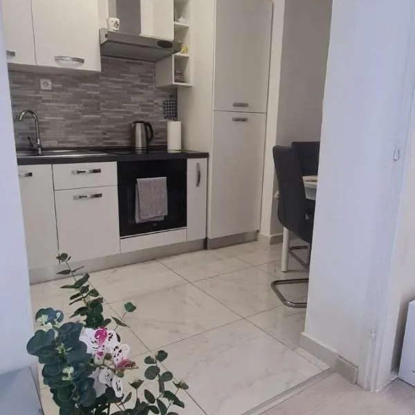 Apartment ZORA, hotel v destinaci Knin