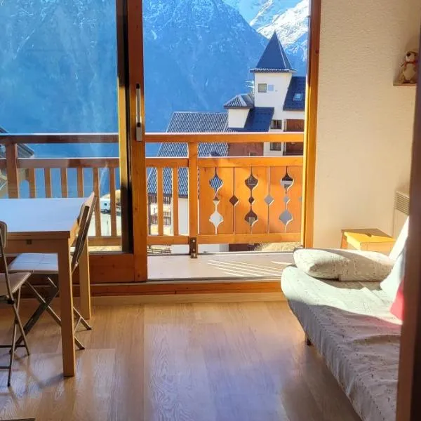 Appartement les 2 Alpes avec vue sur la muzelle, viešbutis mieste Venoskas