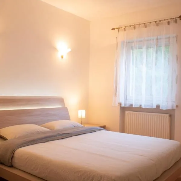 Strategic apartment - near Bolzano: Prato allʼIsarco'da bir otel
