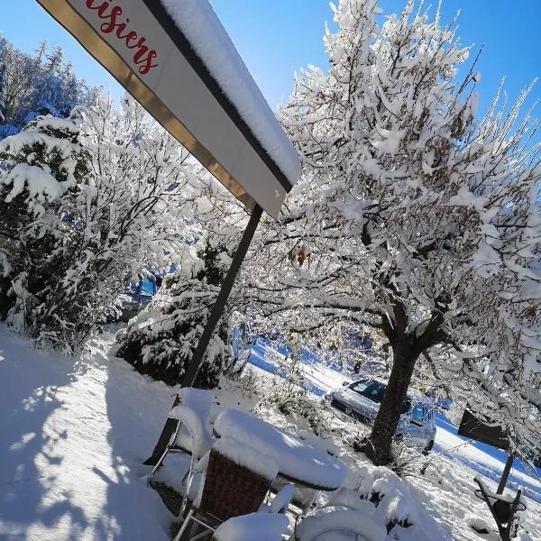 Les Alisiers, Hotel in Montclar