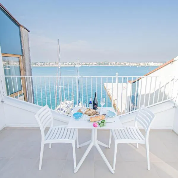 Apartment seafront Umag center old town seaview 4, hotel in Umag