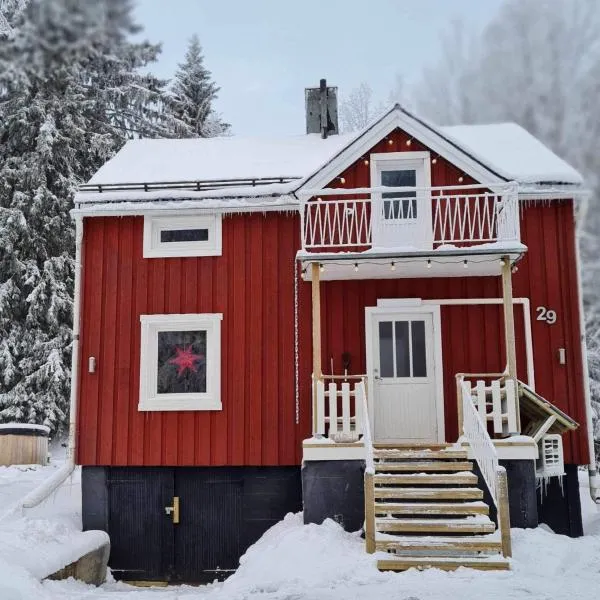 Liebevoll renoviertes Ferienhaus im schwedischen Lappland Västerbotten, hotel v destinaci Björksele