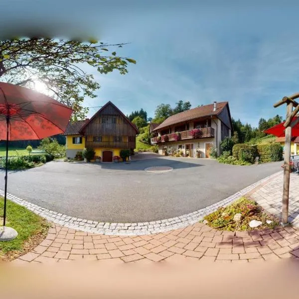 Weingut Albrecher vlg. Sraka, hotel in Leutschach