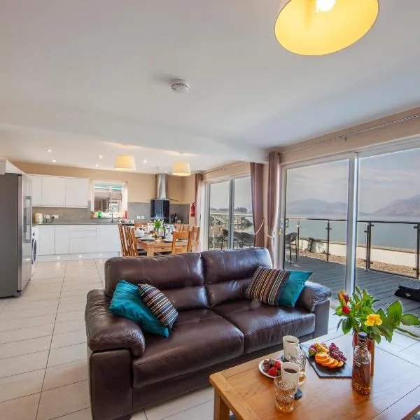Beach Houses with Hot Tubs, מלון בגלנקו
