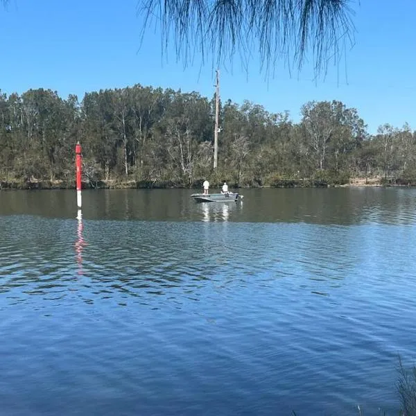 Waterfront Paradise Summer Hideaway FREE BOAT FIshing Lover, hotel v destinaci Dora Creek