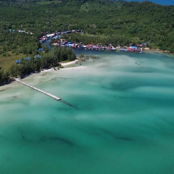 Firefly Guesthouse, hotel v destinaci Koh Rong Island