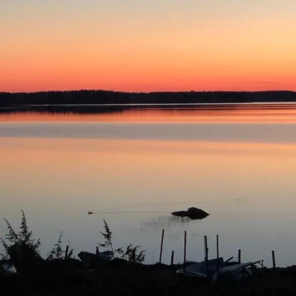 Peaceful holiday apartment with stunning lake view, hotel in Tammijärvi