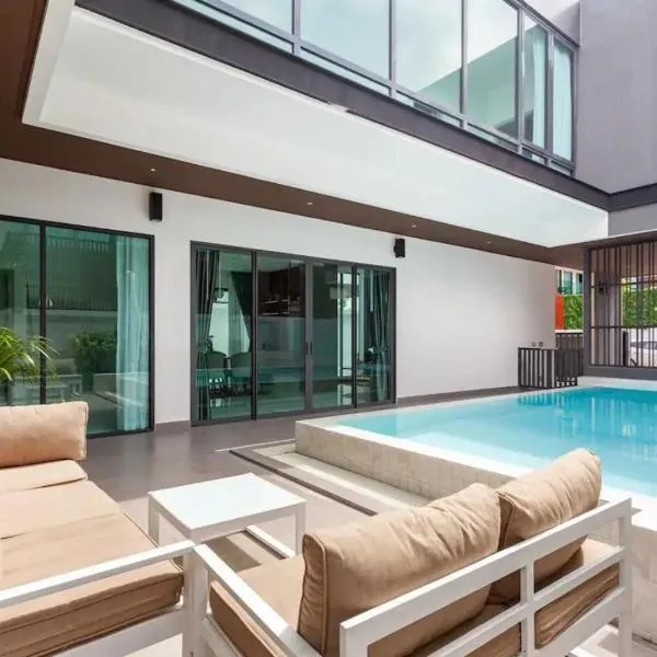 Paradise Private Pool Villa Pattaya - 4 Ensuite Bedrooms, hotell sihtkohas Nong Prue