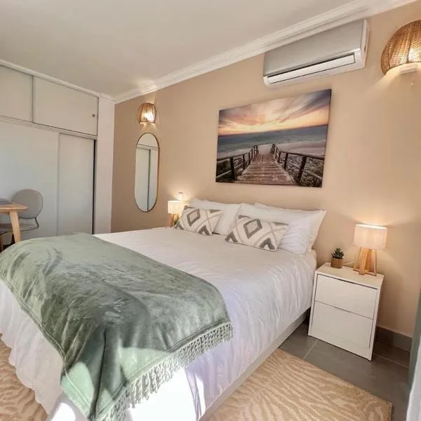 Oásis de verão- 2 bedrooms flat with swimming pool, hotel v destinaci Sagres