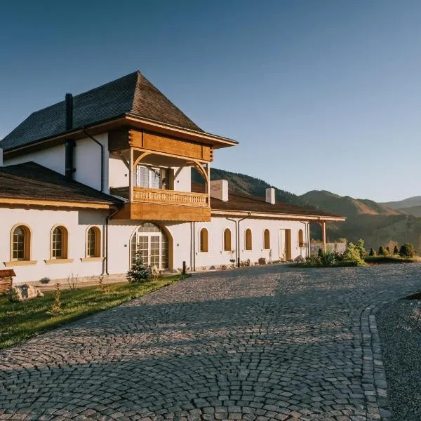 MATCA Transylvanian Sanctuary、ペシュテラのホテル