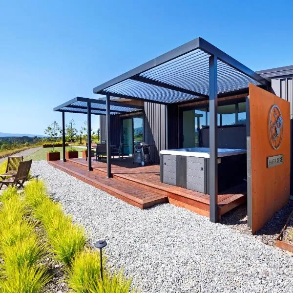 Harakeke Boutique Accommodation, hotel in Mahana