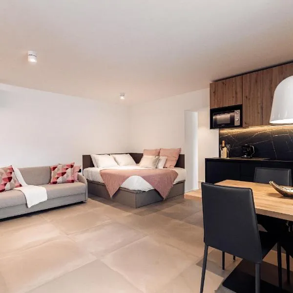 APARTMENTS Goldi Superior, hotel v destinaci Stahovica