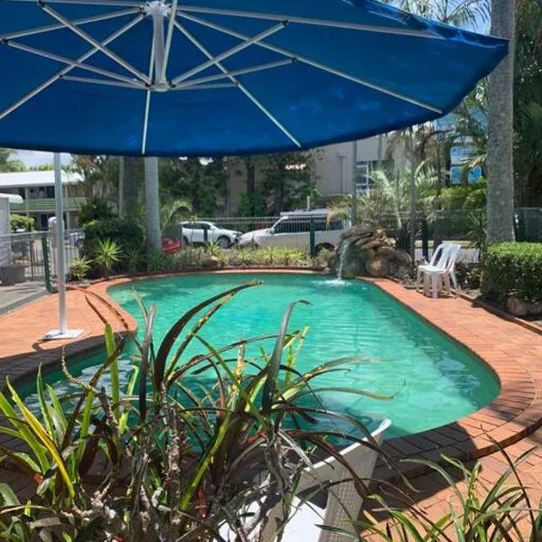 Beachfront at Silver Sands Hervey Bay، فندق في خليج هيرفي