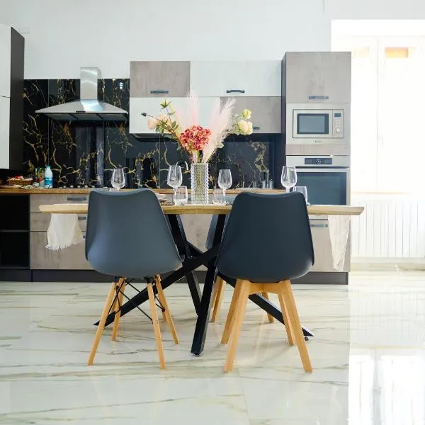 GG HOME, khách sạn ở Saviano