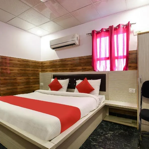 Collection O 13772 hotel krishna, khách sạn ở Noida