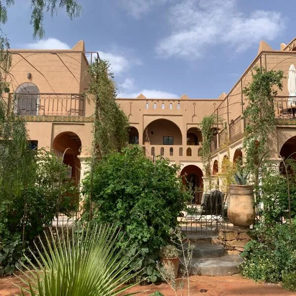 RIAD CHANT D'ETOILES tadighoust, hotel v destinaci El Hara