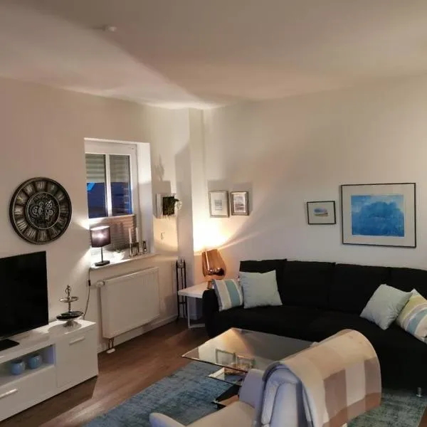 NEU! Schicke und moderne FeWo Lindenalle OG, hotel v destinaci Hanstedt